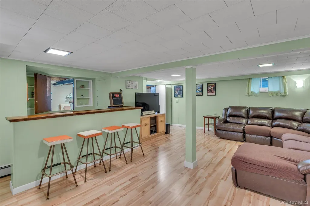 6 Longford Street Huntington NY 11743