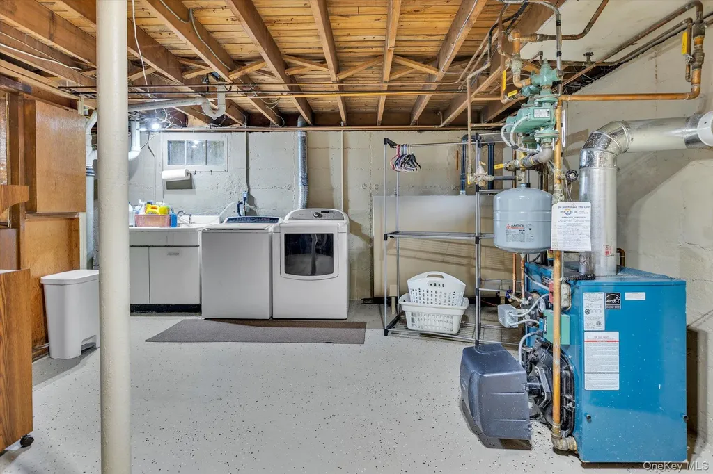 6 Longford Street Huntington NY 11743