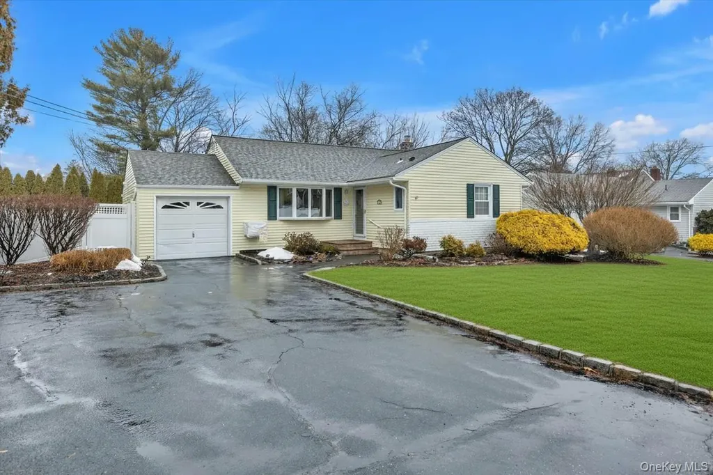 6 Longford Street Huntington NY 11743