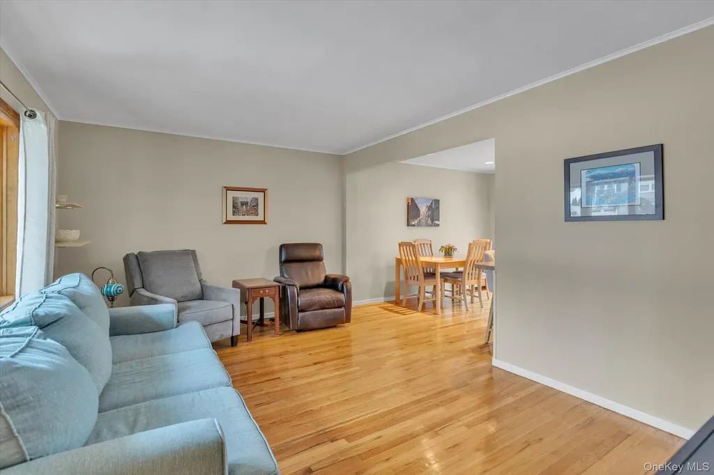 6 Longford Street Huntington NY 11743