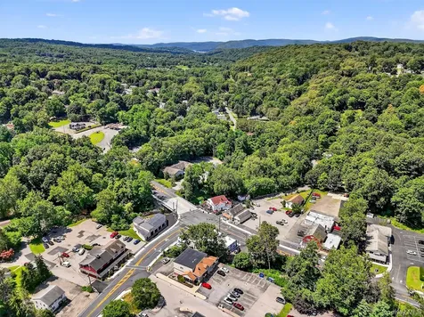 4 Oscawana Lake Road Putnam Valley NY 10579