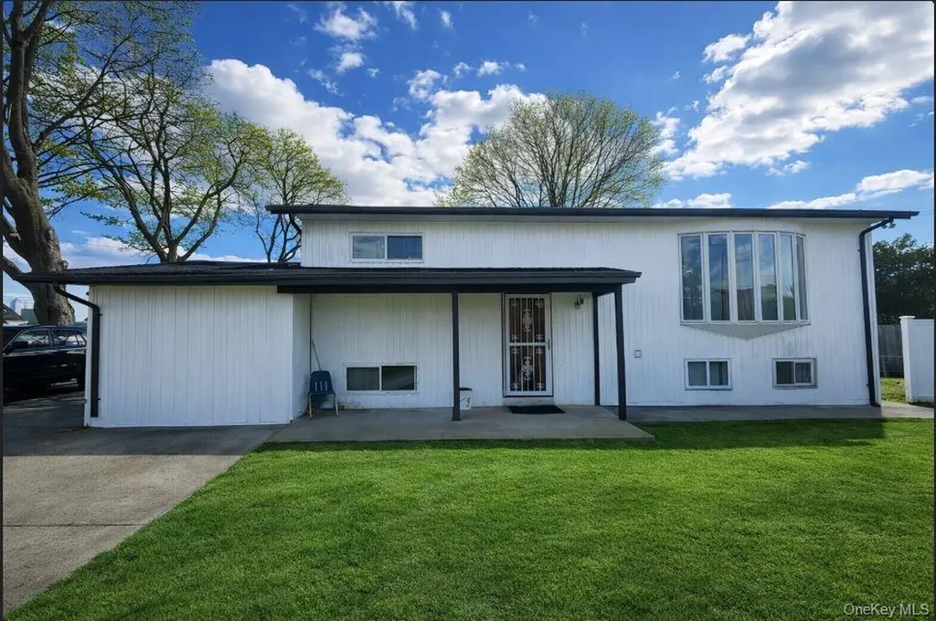 46 Anna Road Bay Shore NY 11706