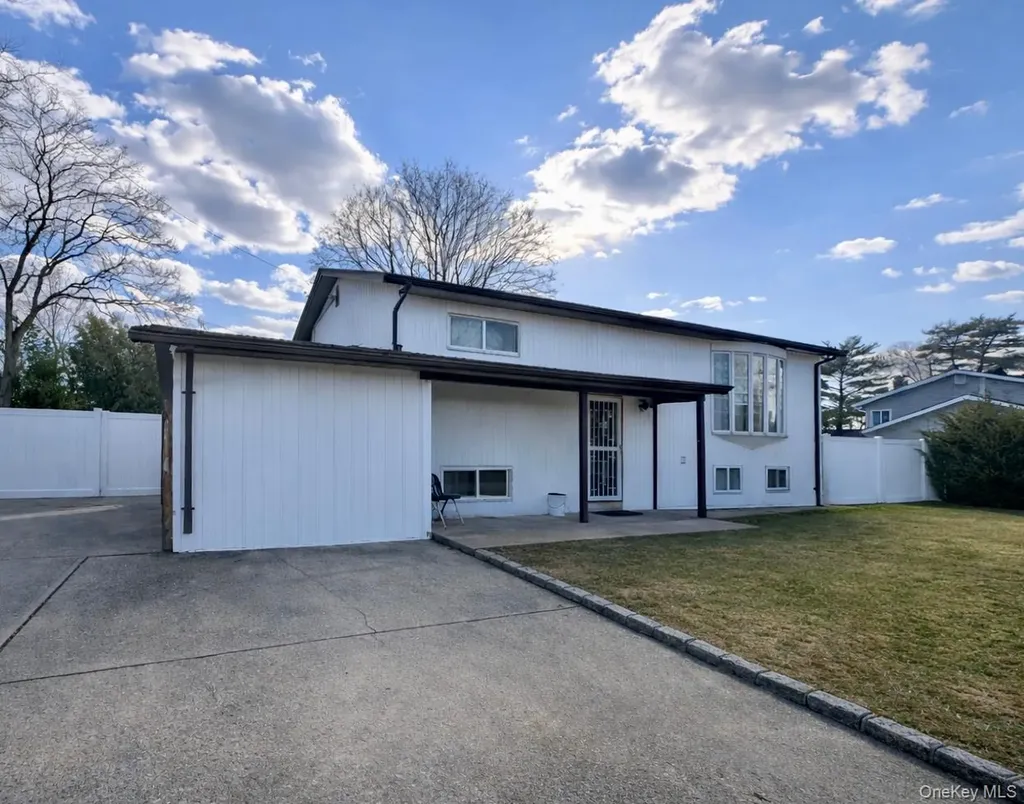 46 Anna Road Bay Shore NY 11706