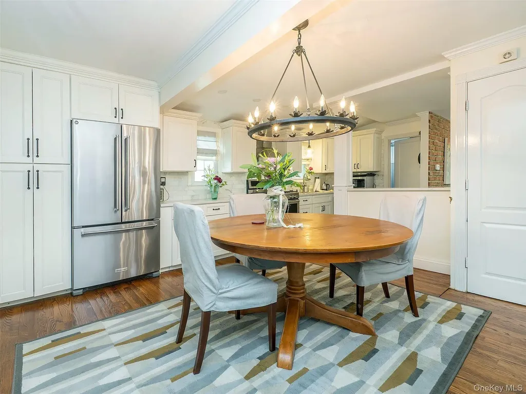 24 Maple Avenue Sea Cliff NY 11579