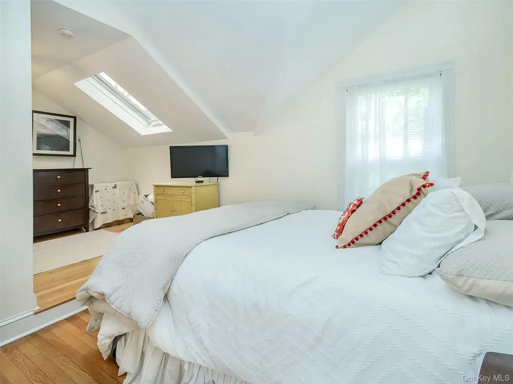 24 Maple Avenue Sea Cliff NY 11579