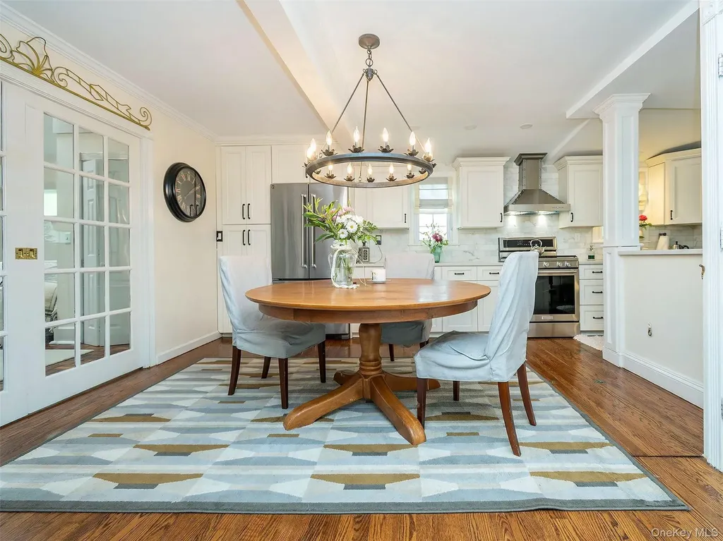 24 Maple Avenue Sea Cliff NY 11579