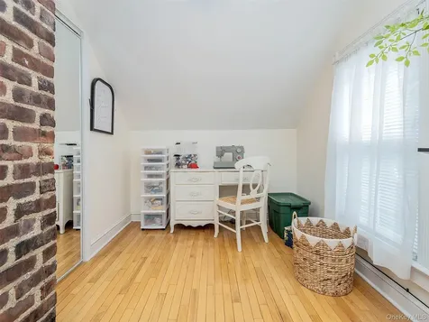 24 Maple Avenue Sea Cliff NY 11579