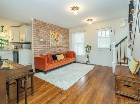 24 Maple Avenue Sea Cliff NY 11579