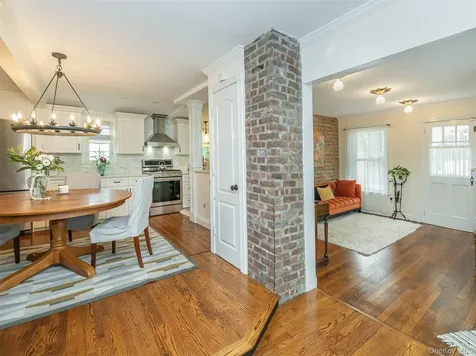 24 Maple Avenue Sea Cliff NY 11579
