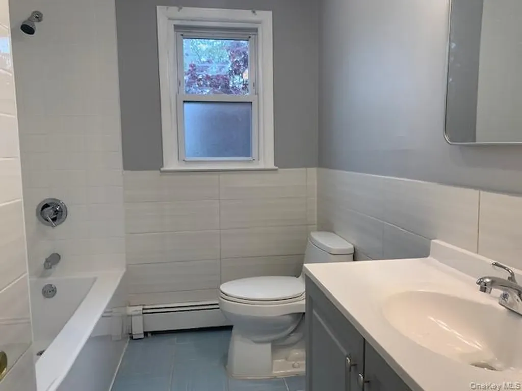 2 Vanata Court Hempstead NY 11550