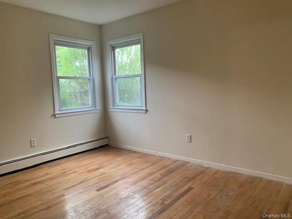 2 Vanata Court Hempstead NY 11550