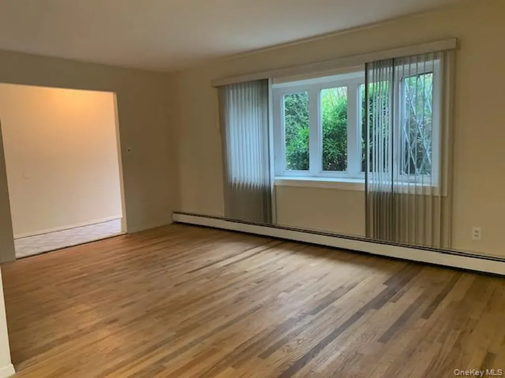 2 Vanata Court Hempstead NY 11550