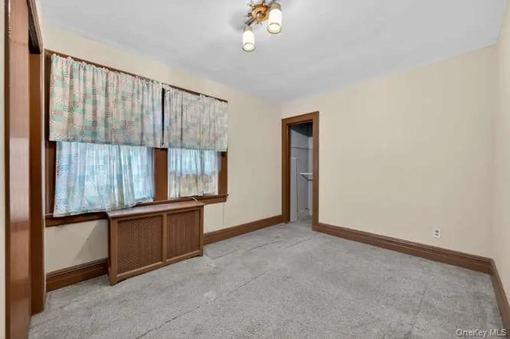 191 Rockaway Parkway Valley Stream NY 11580