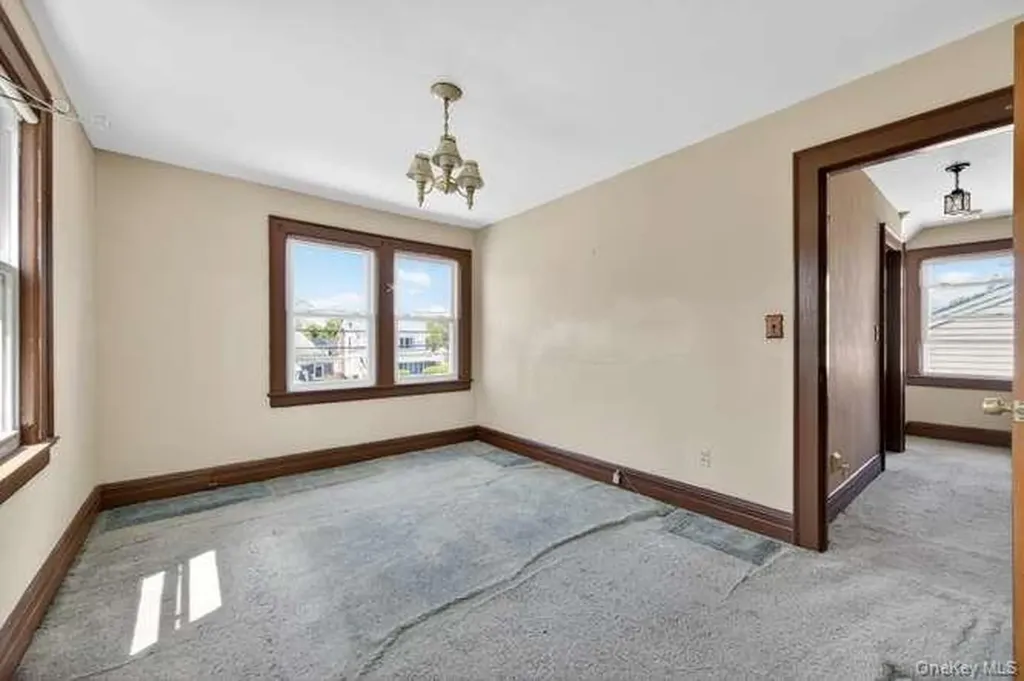 191 Rockaway Parkway Valley Stream NY 11580