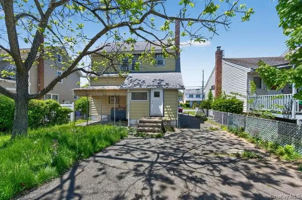 191 Rockaway Parkway Valley Stream NY 11580