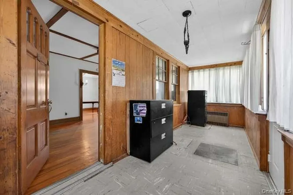 191 Rockaway Parkway Valley Stream NY 11580
