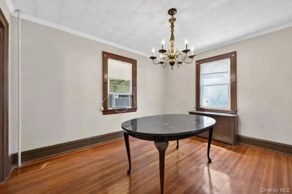 191 Rockaway Parkway Valley Stream NY 11580