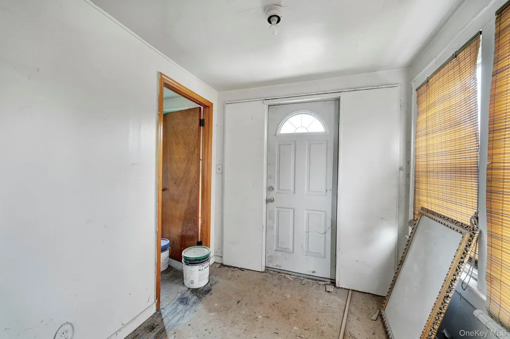 64 4th Avenue New Hyde Park NY 11040
