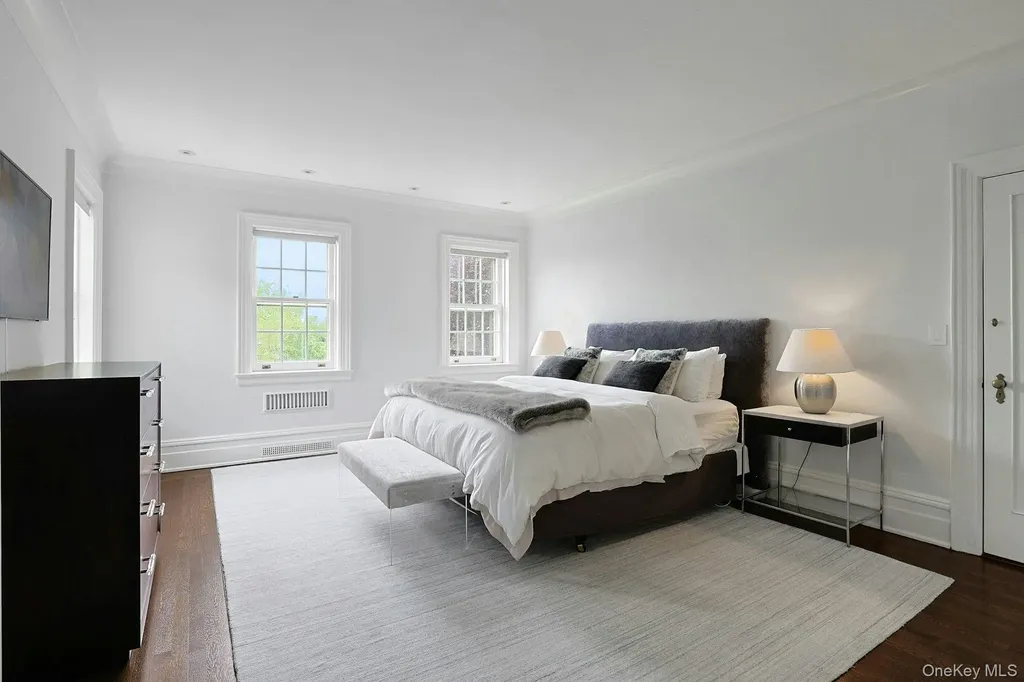 7 Forest Circle New Rochelle NY 10804