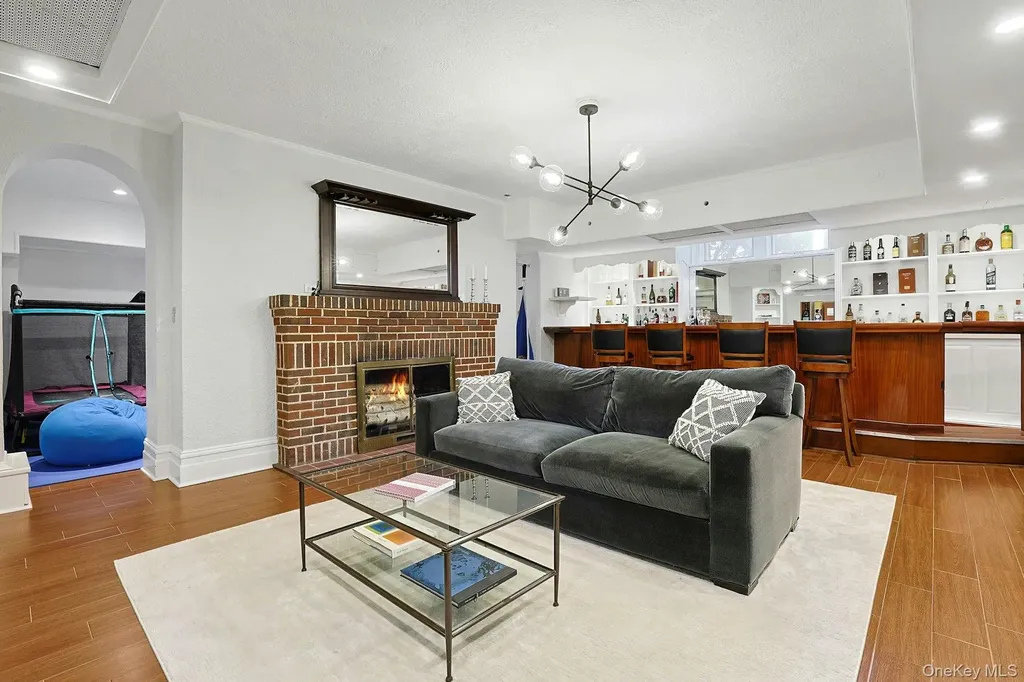 7 Forest Circle New Rochelle NY 10804