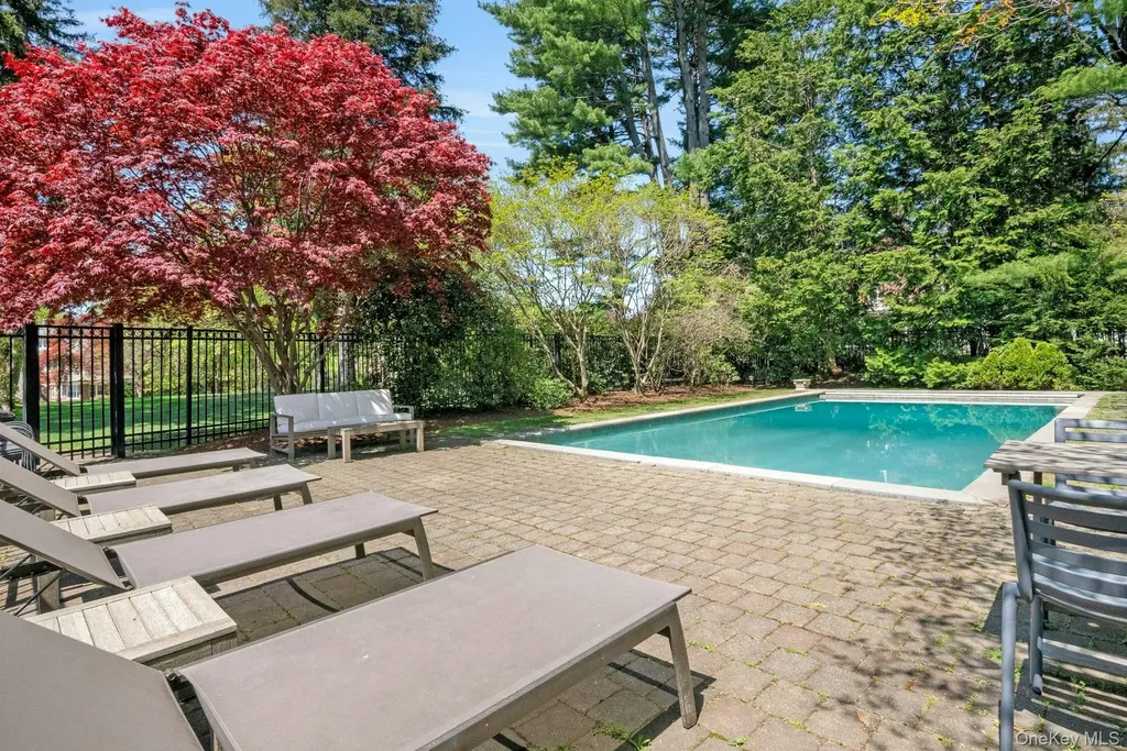7 Forest Circle New Rochelle NY 10804