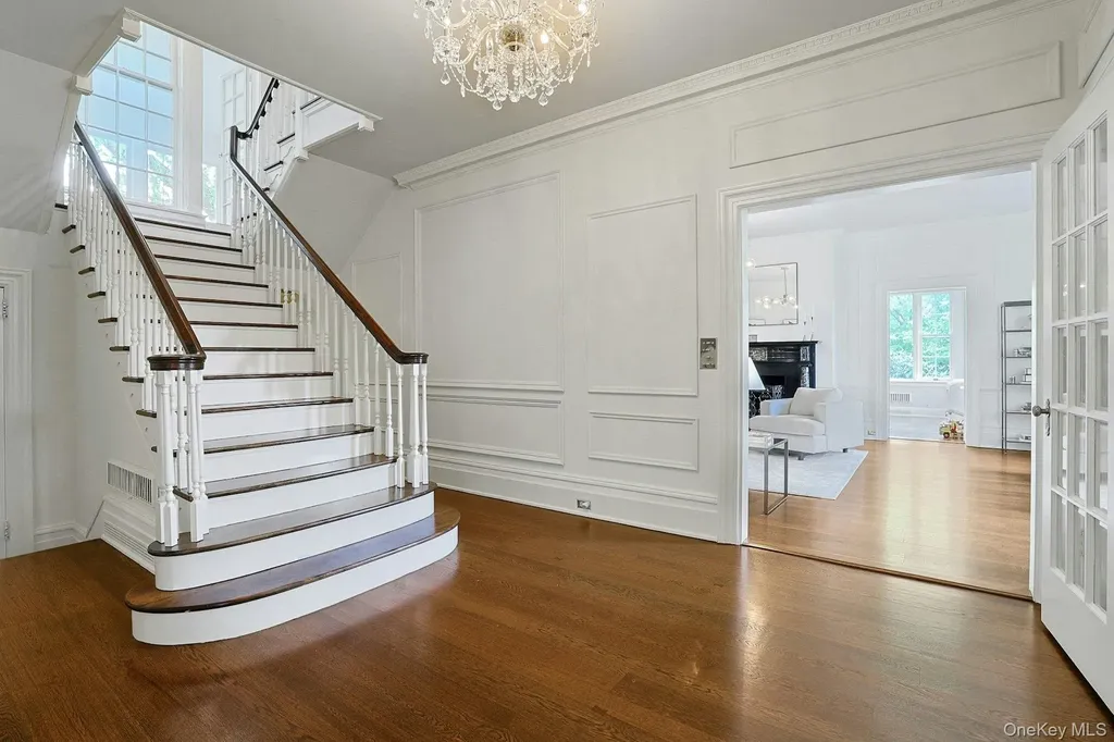 7 Forest Circle New Rochelle NY 10804