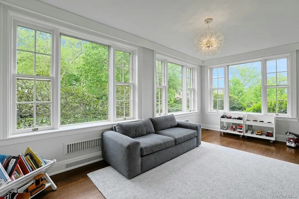 7 Forest Circle New Rochelle NY 10804