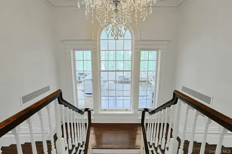 7 Forest Circle New Rochelle NY 10804