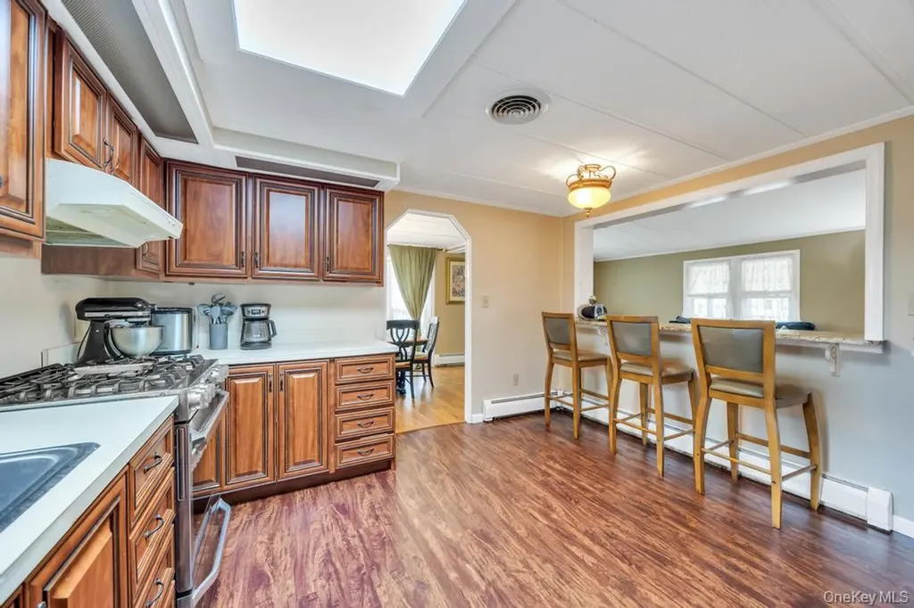 1407 Middle Calverton NY 11933