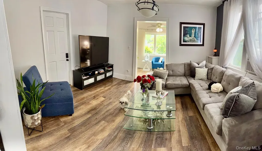 46 E Melrose Street Valley Stream NY 11580