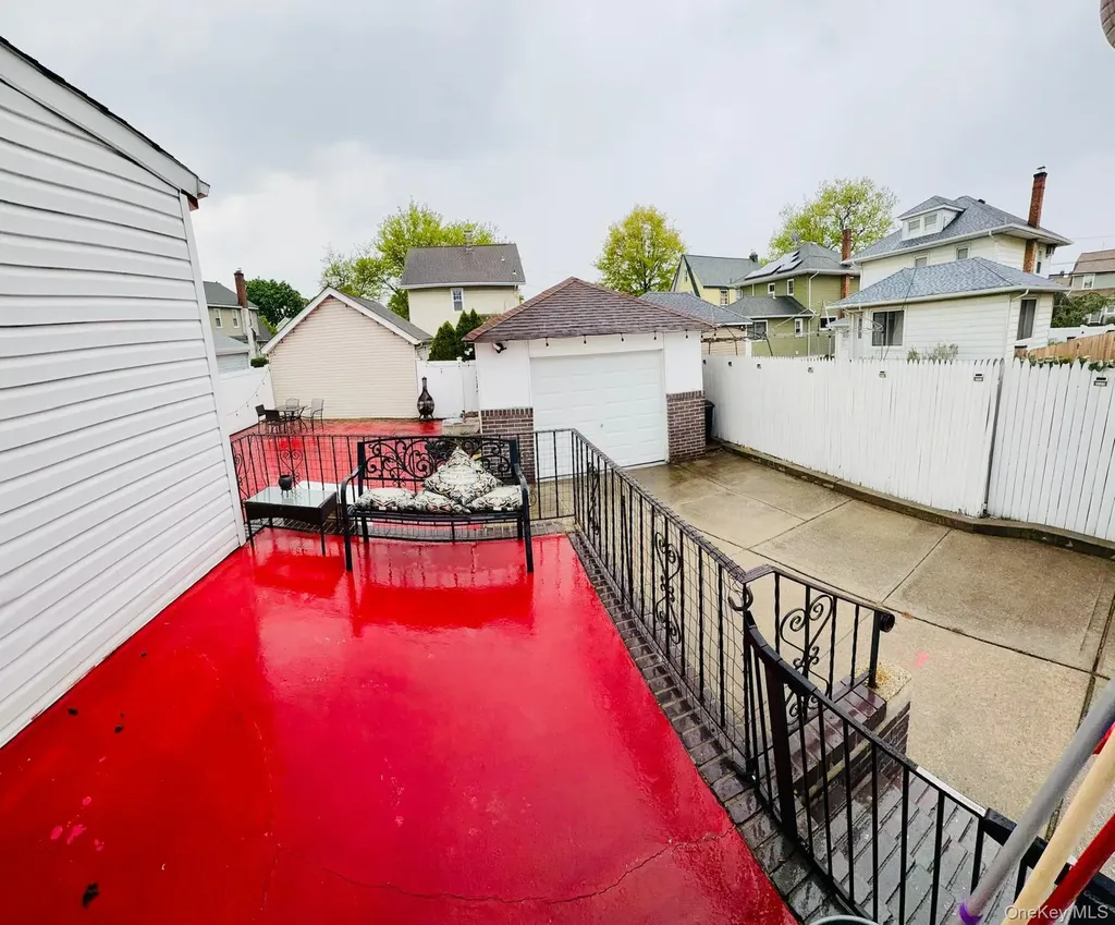 46 E Melrose Street Valley Stream NY 11580