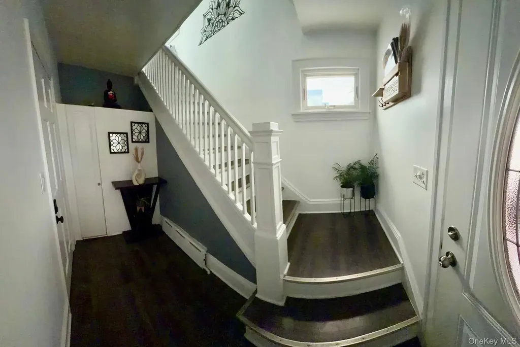46 E Melrose Street Valley Stream NY 11580