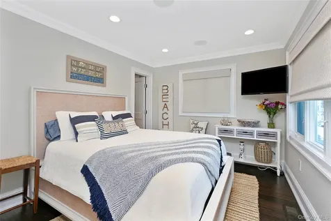 879 Oceanfront Long Beach NY 11561