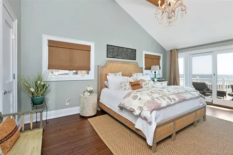 879 Oceanfront Long Beach NY 11561