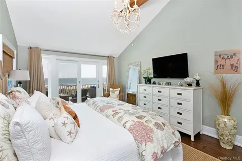 879 Oceanfront Long Beach NY 11561