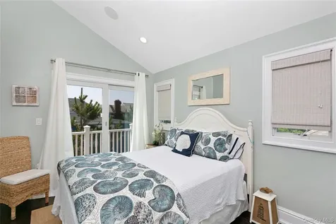879 Oceanfront Long Beach NY 11561