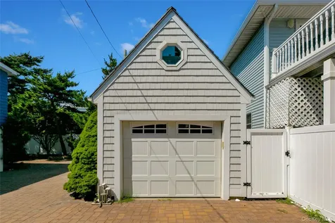 879 Oceanfront Long Beach NY 11561