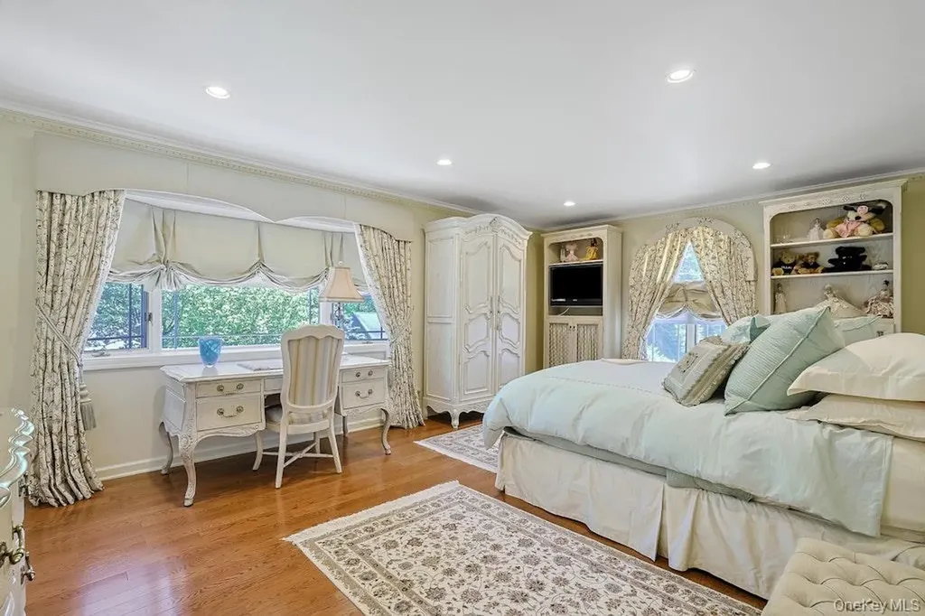 1 Rock Hill Lane Scarsdale NY 10583