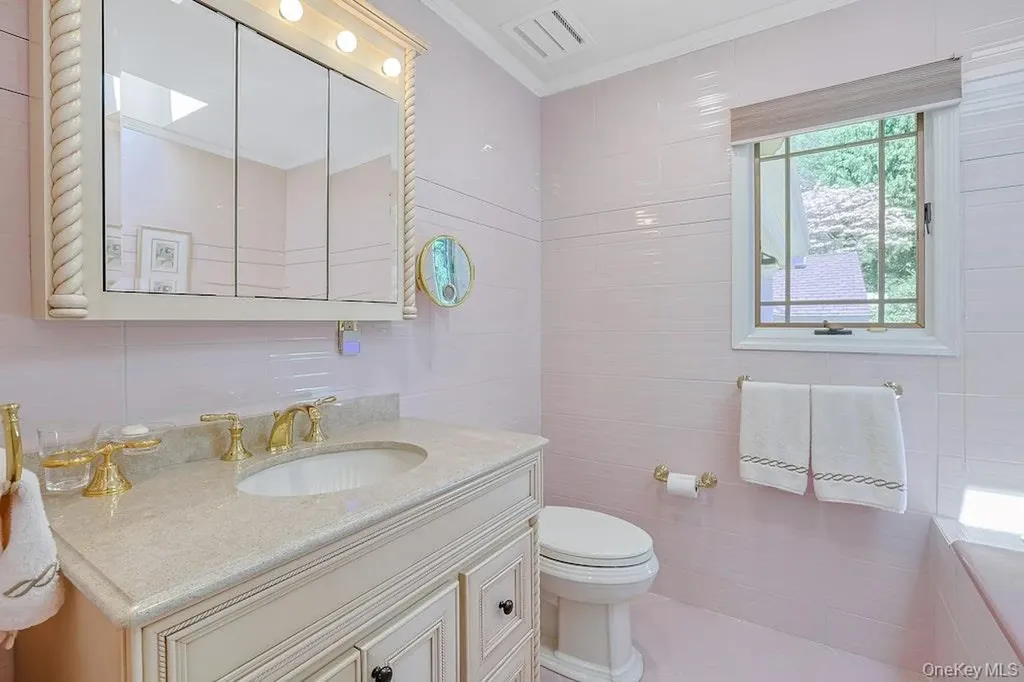 1 Rock Hill Lane Scarsdale NY 10583