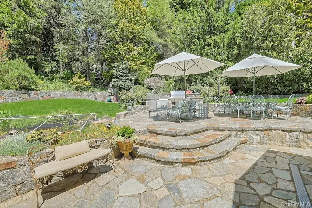 1 Rock Hill Lane Scarsdale NY 10583