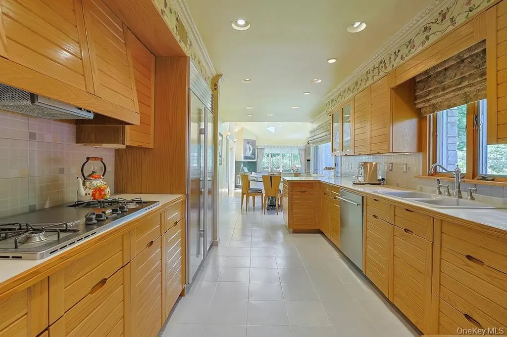 1 Rock Hill Lane Scarsdale NY 10583