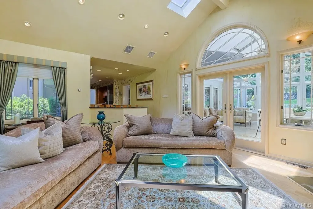 1 Rock Hill Lane Scarsdale NY 10583
