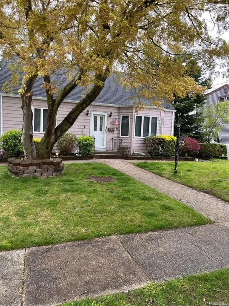 80 Ellen Street Bethpage NY 11714
