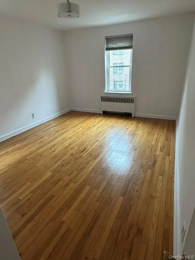 2090 Barnes Avenue Bronx NY 10462