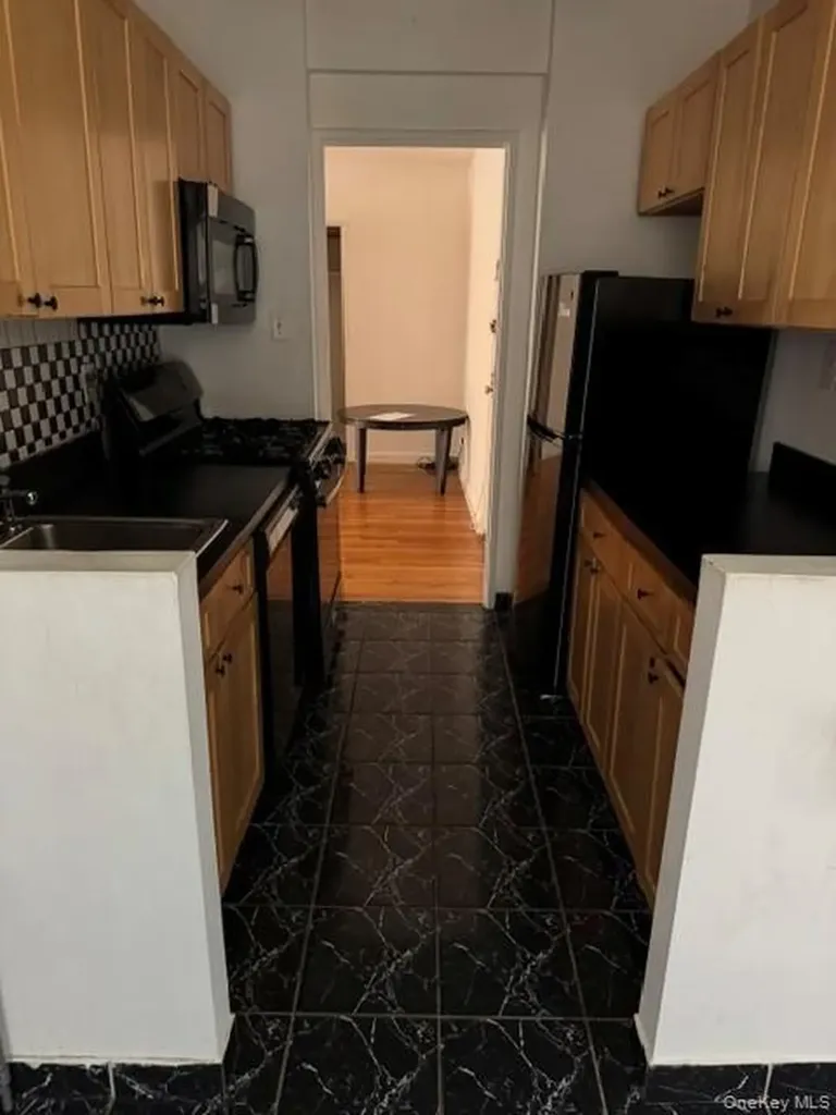 2090 Barnes Avenue Bronx NY 10462