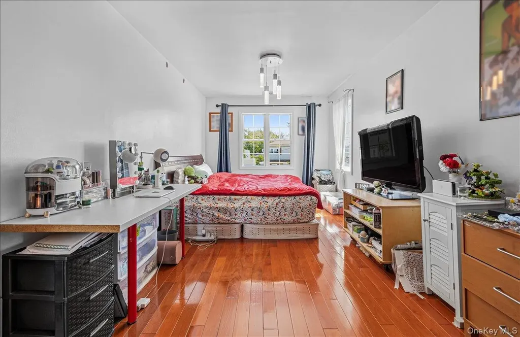 109 Gordon Avenue Westbury NY 11590