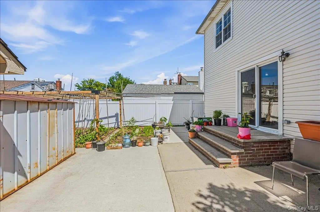109 Gordon Avenue Westbury NY 11590