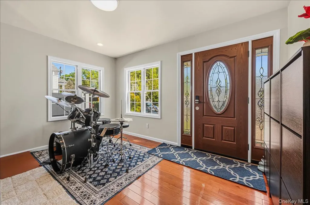 109 Gordon Avenue Westbury NY 11590