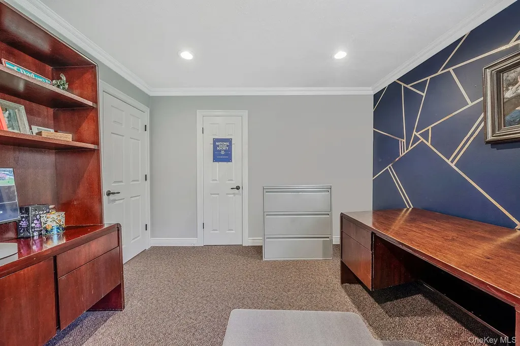 193 Dix Hills Road Dix Hills NY 11746