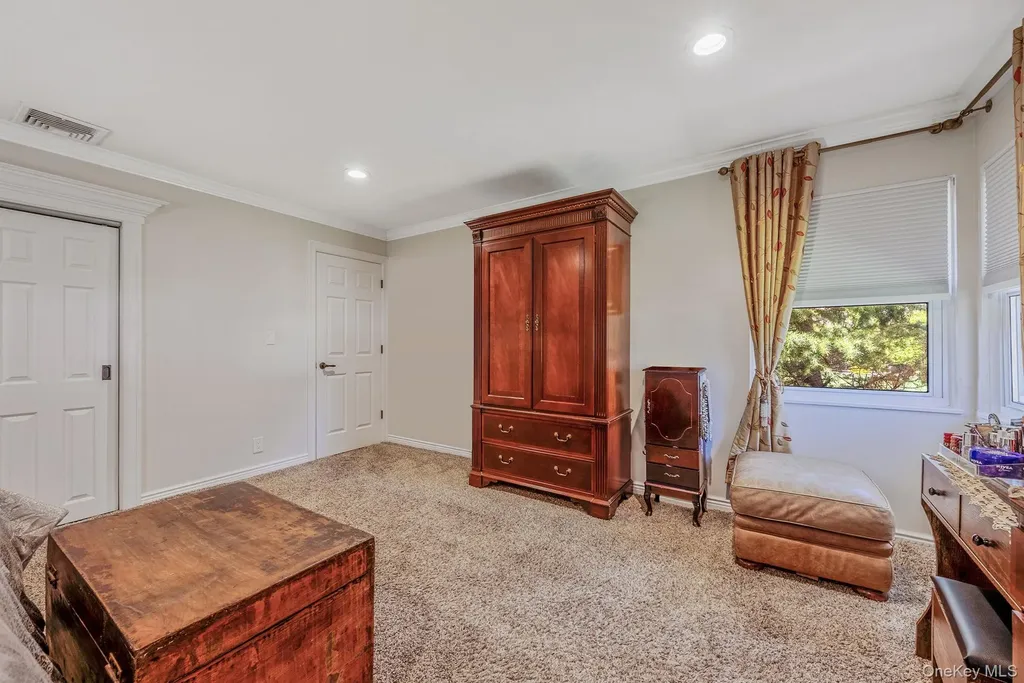 193 Dix Hills Road Dix Hills NY 11746